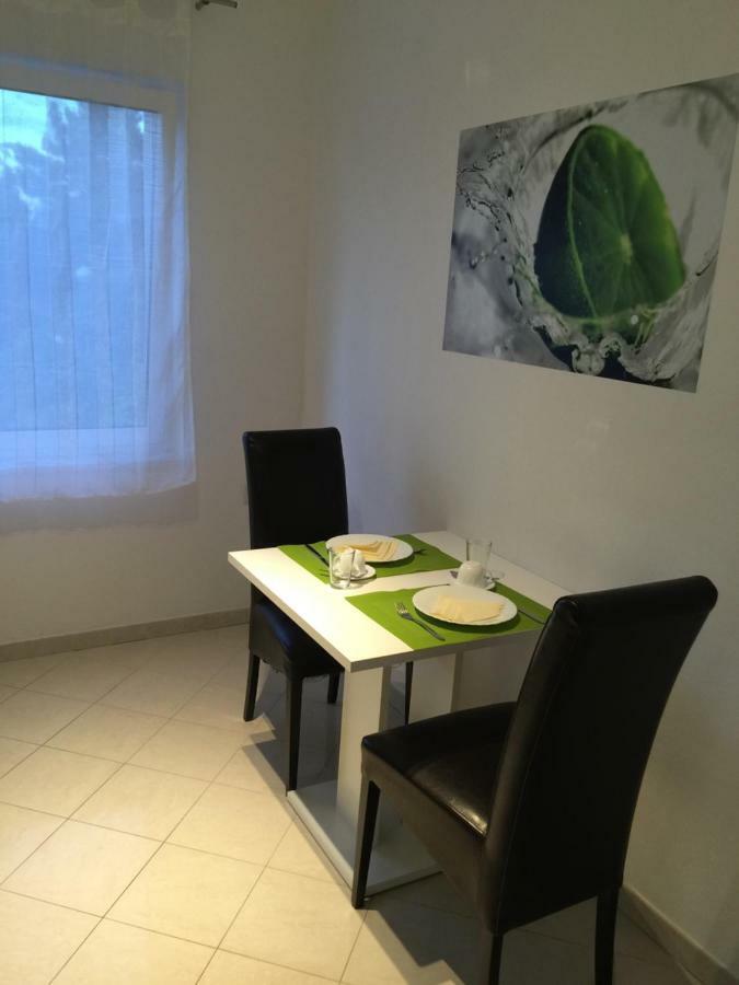 Apartmani Irena Jezevac クルク エクステリア 写真