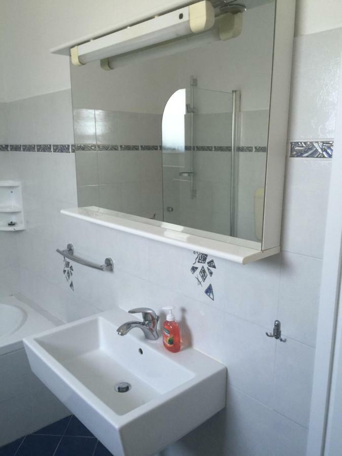 Apartmani Irena Jezevac クルク エクステリア 写真