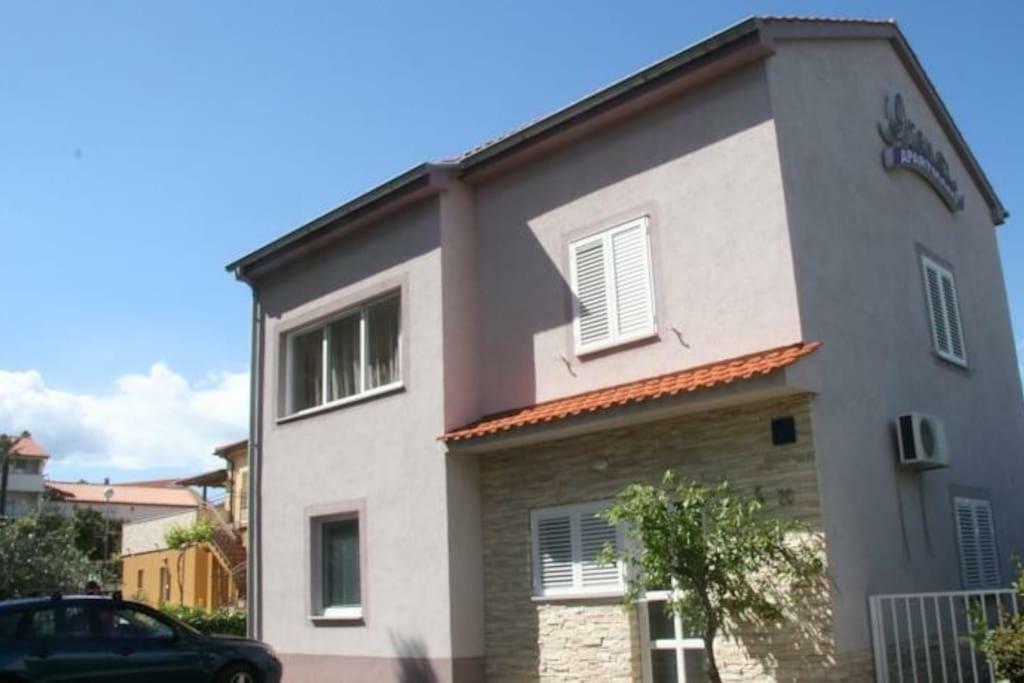 Apartmani Irena Jezevac クルク エクステリア 写真